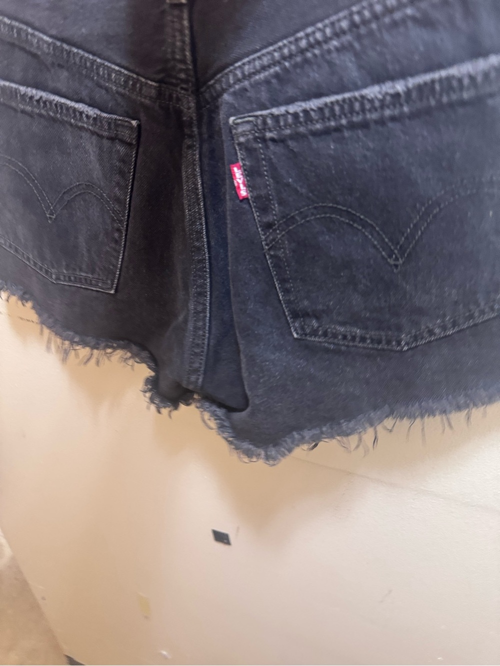 Women’s Levi's Black 501 denim Cutoff Shorts size 25 - Picture 3 of 5